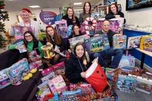 Read more about the article Social value brings special treats from Santa to hundreds of households this Christmas